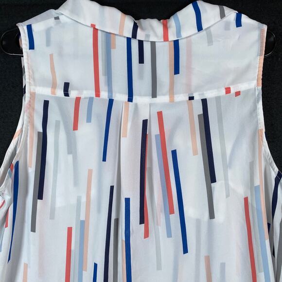 Torrid Womens Blouse White V Neck Button Down Sleeveless Geometric Stripes 00 - Picture 10 of 11